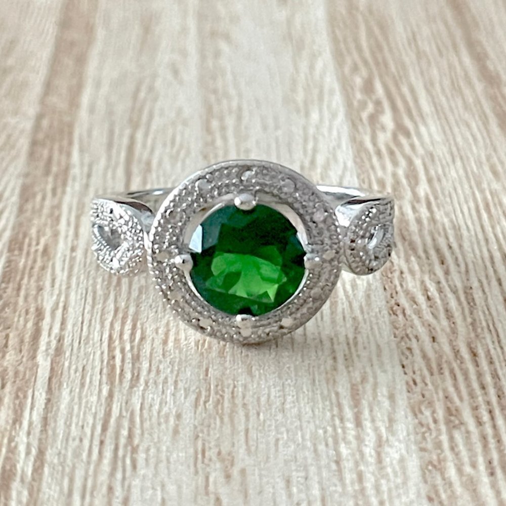 Round Simulated Emerald Halo Ring w/ Looping Split Shank - 925 Sterling Silver